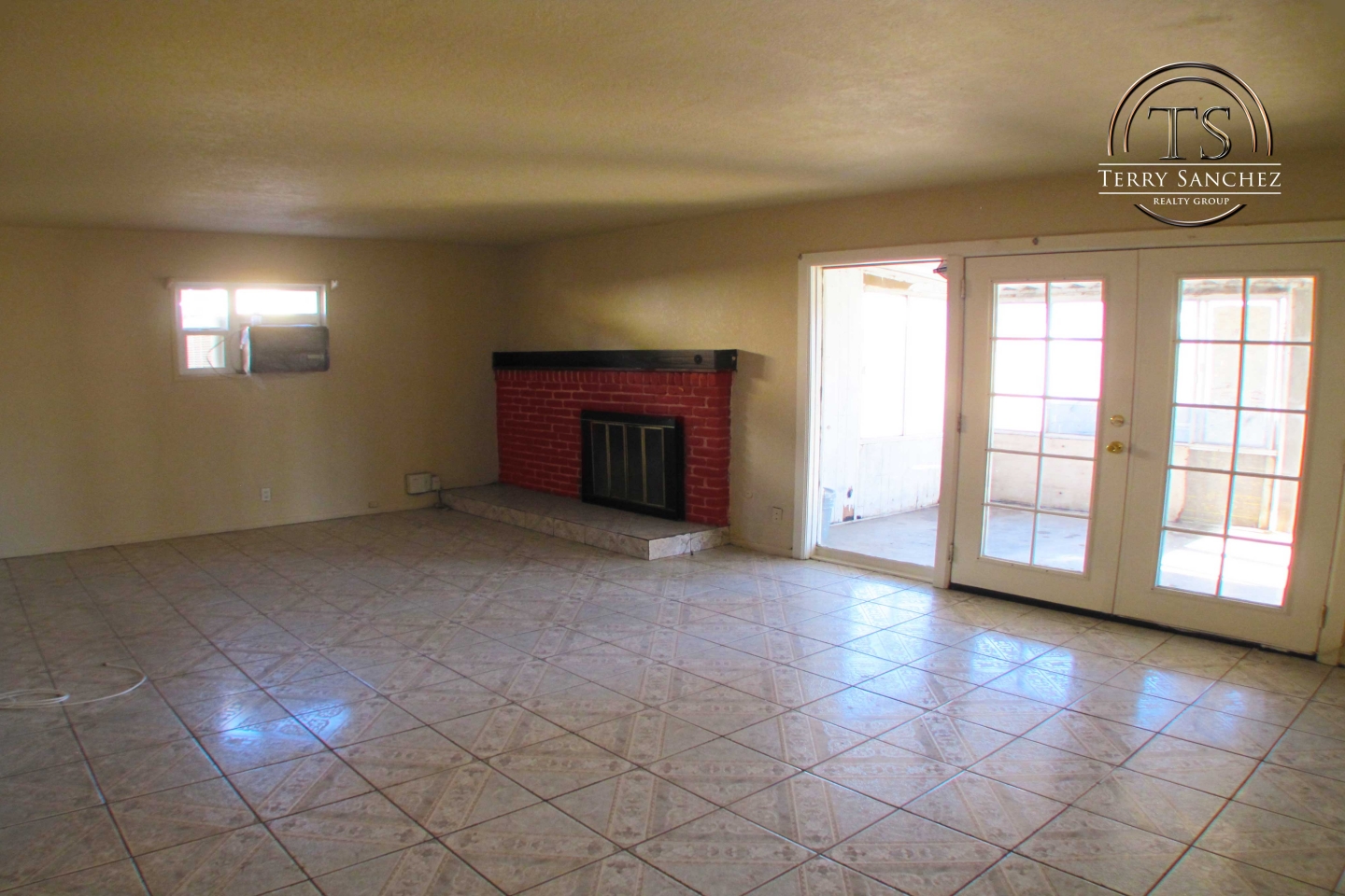 HOME FOR SALE IN SAN BERNARDINO CA 92407 BY REAL ESTATE BROKER TERRY SANCHEZ $260,000 WITH 4 BEDROOMS 2 BATHROOMS