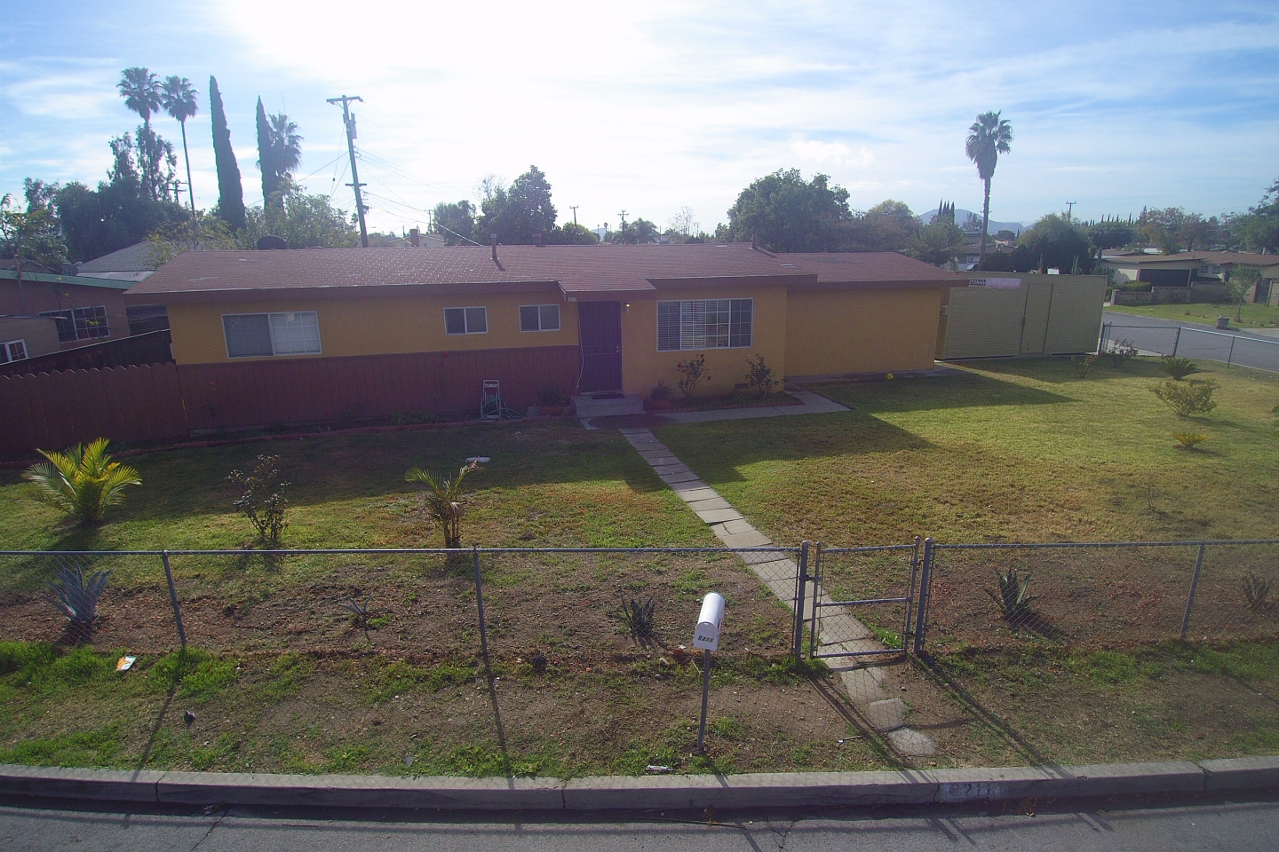 8211 ACORN AVE FONTANA CA 92335